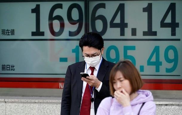 В Японии фондовый индекс Nikkei рухнул до минимума за 30 лет