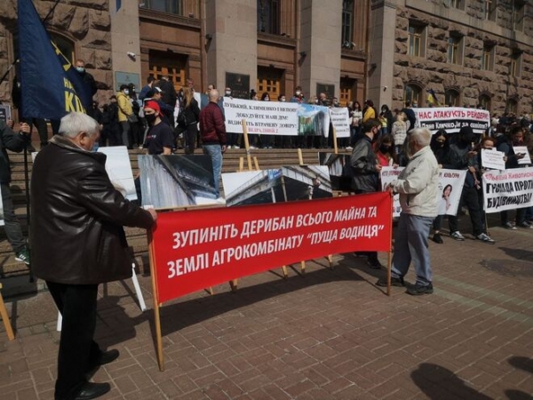 
25 грн – проезд, 8 грн – коллапс. Транспортники требуют под КГГА повысить тарифы на перевозку
