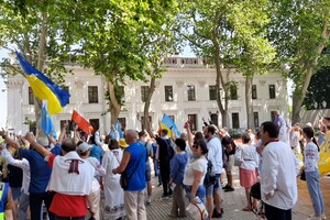 Минутка красоты: как в Одессе прошел мегамарш в вышиванках