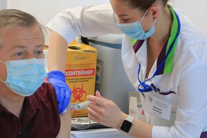 На выходных прививку от COVID-19 сделали рекордное количество одесситов: какую вакцину выбирали