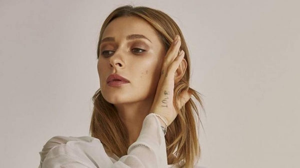 TAYANNA заинтриговала снимками нового возлюбленного