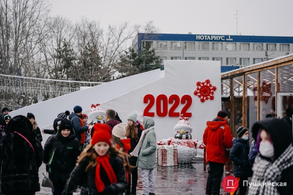 На Таирова открыли городской каток: цена, адрес и время работы. Фото