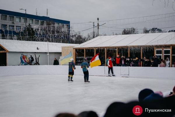 На Таирова открыли городской каток: цена, адрес и время работы. Фото