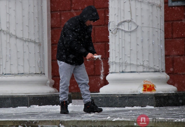 Час снега в Одессе: что мы увидели на Таирова и в центре. Фоторепортаж