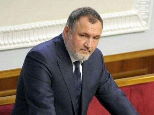 Закликали до миру та нормалізації відносин із сусідами: Кузьмін про причини закриття телеканалів