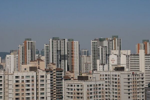 Около 500 семей до апреля обзаведутся собственным жильем: кому поможет государство
Около 500 семей до апреля обзаведутся собственным жильем: кому поможет государство