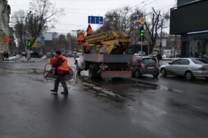 Коммунальщики рассказали где и какие дорожные знаки установили в Одессе