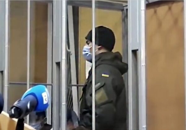 Суд избрал меру пресечения Артему Рябчуку, который расстрелял людей в Днепре Суд избрал меру пресечения Артему Рябчуку, который расстрелял людей в Днепре