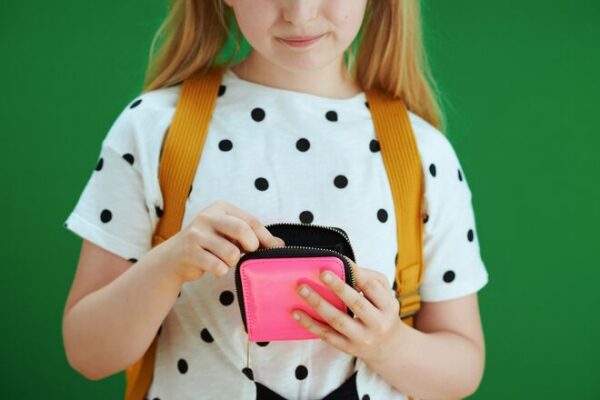 Дети смогут заработать на своих родителях в Приват24
Дети смогут заработать на своих родителях в Приват24