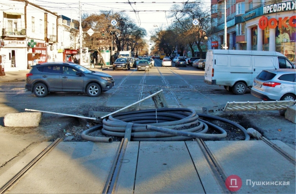 Оживленный перекресток у одесского «Привоза» могут закрыть уже с 1 февраля — сразу на 3 месяца. Фото