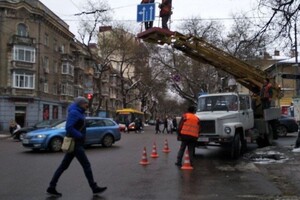 Коммунальщики рассказали где и какие дорожные знаки установили в Одессе