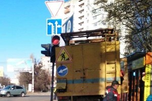 Коммунальщики рассказали где и какие дорожные знаки установили в Одессе