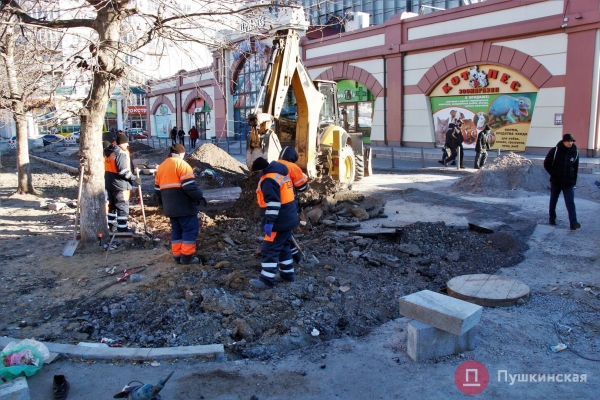Оживленный перекресток у одесского «Привоза» могут закрыть уже с 1 февраля — сразу на 3 месяца. Фото