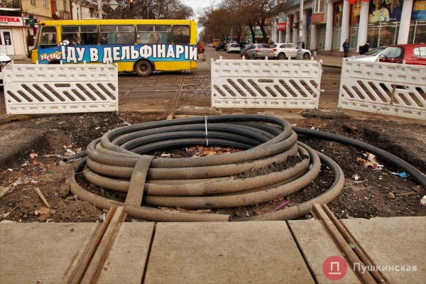 Оживленный перекресток у одесского «Привоза» могут закрыть уже с 1 февраля — сразу на 3 месяца. Фото