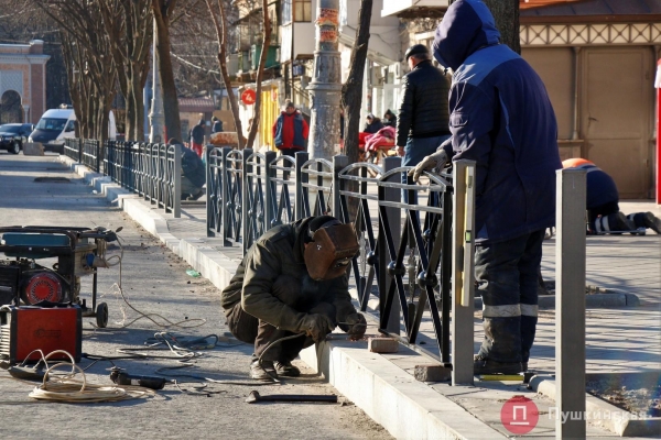 Оживленный перекресток у одесского «Привоза» могут закрыть уже с 1 февраля — сразу на 3 месяца. Фото