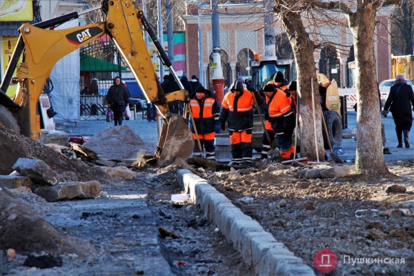 Оживленный перекресток у одесского «Привоза» могут закрыть уже с 1 февраля — сразу на 3 месяца. Фото