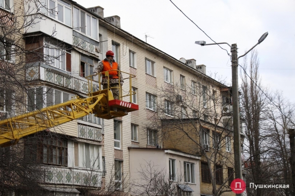 Коммунальные службы начали генеральную уборку и инвентаризацию дворов Одессы: зачем это нужно. Фото