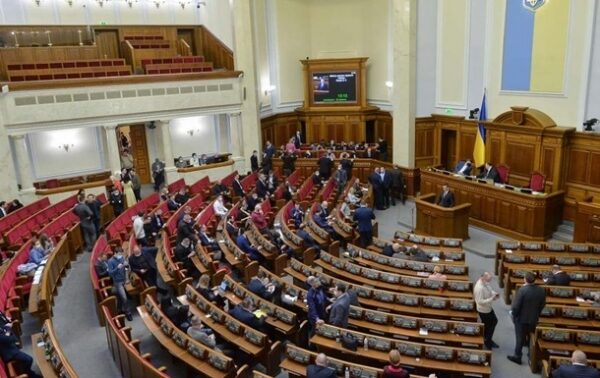В Раде анонсировали заседания СНБО и Слуги народа В Раде анонсировали заседания СНБО и Слуги народа