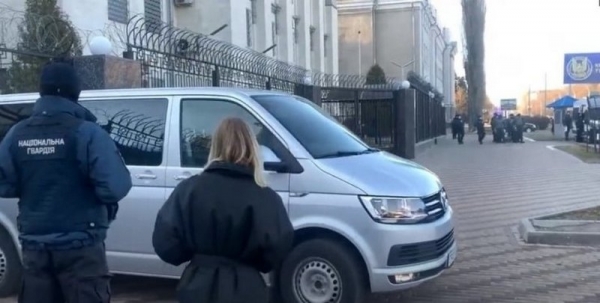 Россия эвакуирует из Украины всех дипломатов