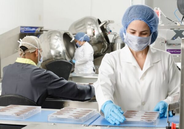Украинская фармацевтическая компания получила лицензию на изготовление лекарств от Covid-19 Украинская фармацевтическая компания получила лицензию на изготовление лекарств от Covid-19
