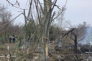 Оккупанты обстреляли кладбище в Одессе: пострадало более 1000 квадратных метров территории Оккупанты обстреляли кладбище в Одессе: пострадало более 1000 квадратных метров территории