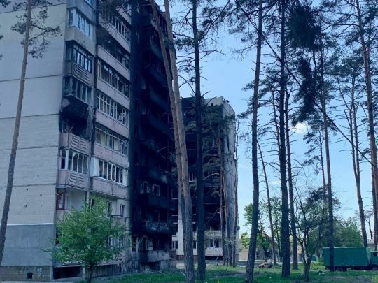 «Є можливість виконання судового рішення у третіх країнах»: як українцям добитись компенсацій від рф за знищене майно