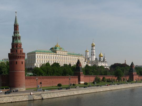 Хтось у Кремлі намагається за спиною путіна вести переговори зі Заходом про закінчення війни з Україною, — ЗМІ