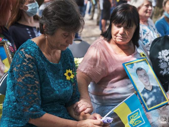 Пенсія зі втрати годувальника: у якому разі виплачуватимуть 6 100 грн, а кому належить 7 800 грн