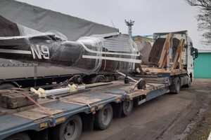 В Одессе на таможне изъяли американский самолет: его пытались провезти на прицепе грузовика в Молдову