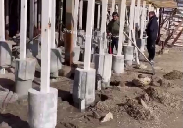 В Одессе очередной пляжный клуб застраивает пляж
