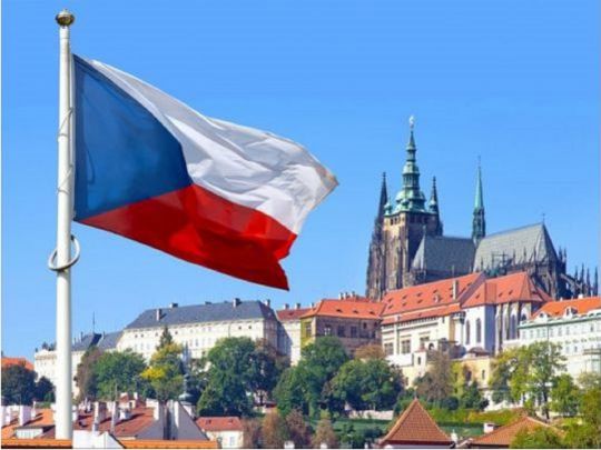 Українських біженців у Чехії зобов'яжуть зареєструвати свої автомобілі: що важливо знати
