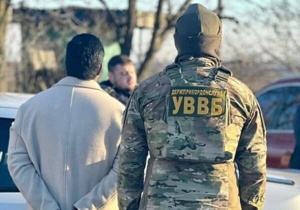 В Одесской области осудили иностранца за взятку и попытку ввезти в Украину своих друзей В Одесской области осудили иностранца за взятку и попытку ввезти в Украину своих друзей