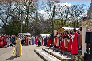Легионеры и суд над Христом: в Одессе состоялась пасхальная реконструкция Легионеры и суд над Христом: в Одессе состоялась пасхальная реконструкция