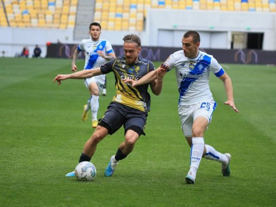 «Динамо» з бездарною грою вперше втратило очки на полі «Руха»: відеоогляди матчів чемпіонату України