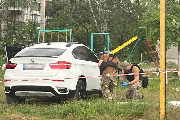 В Одесской области прогремел взрыв: под автомобиль предпринимателя подложили гранату В Одесской области прогремел взрыв: под автомобиль предпринимателя подложили гранату