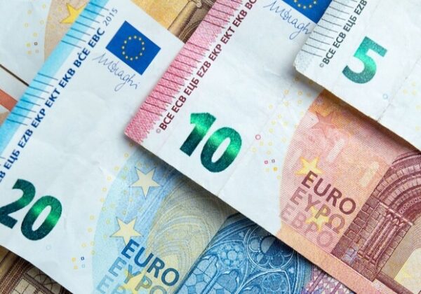 Курс валют в Украине 28 мая 2023: сколько стоит доллар и евро Курс валют в Украине 28 мая 2023: сколько стоит доллар и евро