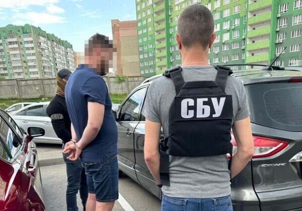 Обещал солдату освобождение от службы: в Одессе за коррупцию задержали юриста военной части Обещал солдату освобождение от службы: в Одессе за коррупцию задержали юриста военной части