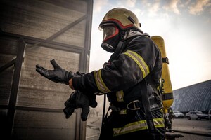 Огромные воронки и сотни разбитых окон: в ГСЧС показали последствия атаки по Одесской области