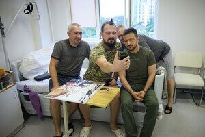 Осмотрел разрушенный собор и посетил реабилитационные отделения: в Одессу приехал Владимир Зеленский Осмотрел разрушенный собор и посетил реабилитационные отделения: в Одессу приехал Владимир Зеленский