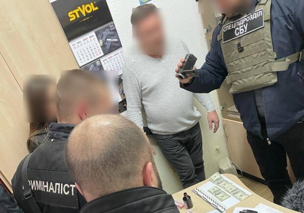 В Одесской области таможенник попался на взятке в 600 долларов 