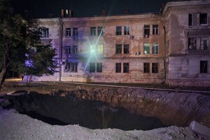 Огромные воронки и сотни разбитых окон: в ГСЧС показали последствия атаки по Одесской области