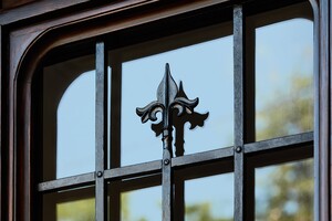 В Одессе отреставрировали очередную историческую дверь