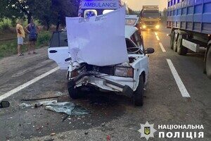 На трассе Одесса &mdash; Рени столкнулись легковушка и грузовик: пострадали пять человек, в том числе трое детей