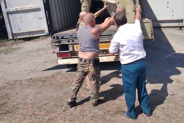 Одесские таможенники передали ВСУ лодки: их конфисковали у контрабандистов сигарет