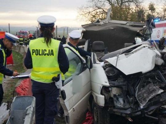 Лікарі виявилися безсилими: троє українців, включаючи підлітка, загинули в ДТП у Польщі