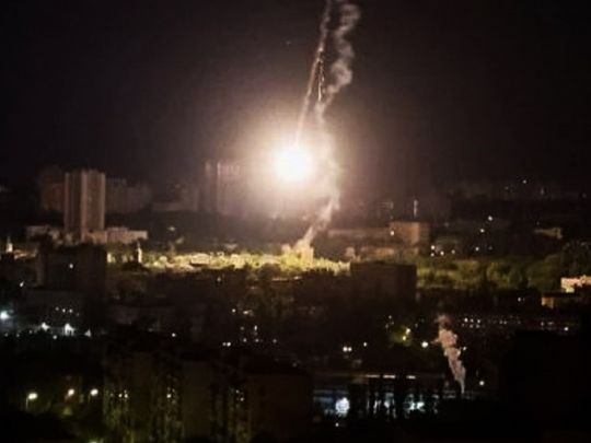 В Києві вночі працювала ППО: уламки збитих дронів впали в двох районах столиці