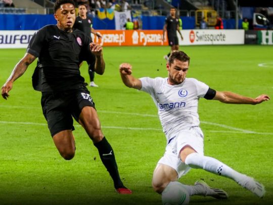 «Зоря» врятувалася від поразки у грі з лідером чемпіонату Бельгії: відеоогляд матчу Ліги конференцій
