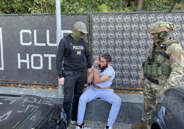 В Одессе задержали иностранца, который заказал убийство владельца киевской стоматологической клиники В Одессе задержали иностранца, который заказал убийство владельца киевской стоматологической клиники