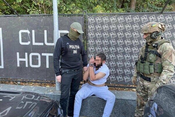 В Одессе задержали иностранца, который заказал убийство владельца киевской стоматологической клиники В Одессе задержали иностранца, который заказал убийство владельца киевской стоматологической клиники