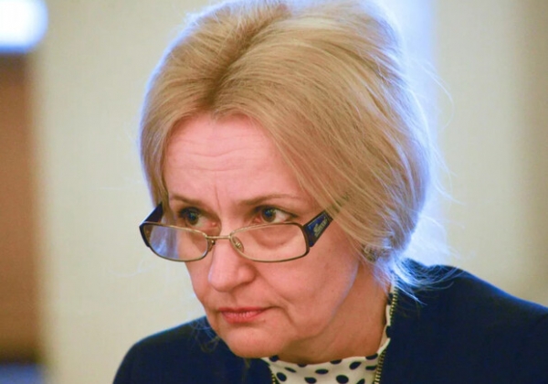 Языковой скандал и Ирина Фарион: бан от Фейсбука и реакция боксера Усика